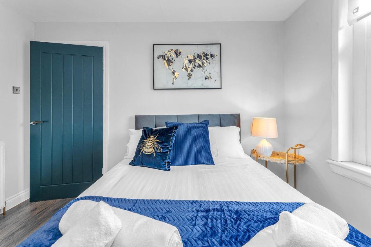 Modern & Spacious 2 Bedroom House - Free Parking - Front & Back Garden - Private Main Door Entrance Édimbourg Extérieur photo